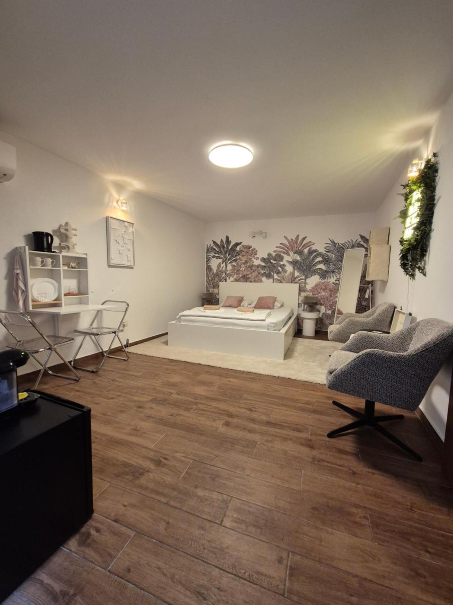 Studio Noellica Rovinj Bagian luar foto